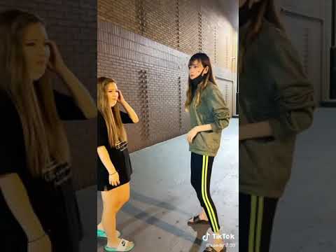 TikTok ギャル腰振り