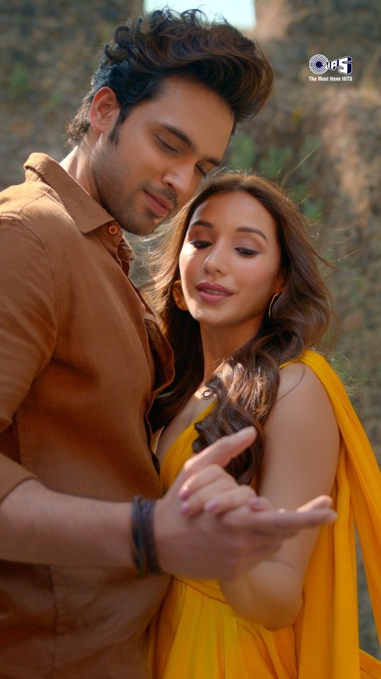 Sambhala Hai Maine #hindisong #tipsofficial #love #parthsamthaan #helidaruwala