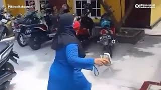 Lagi! Emak emak Menolak Membayar Paket COD Lantaran Menilai Barang yang Dipesan Tidak Sesuai 1