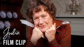 JULIA Clip - Unpretentious
