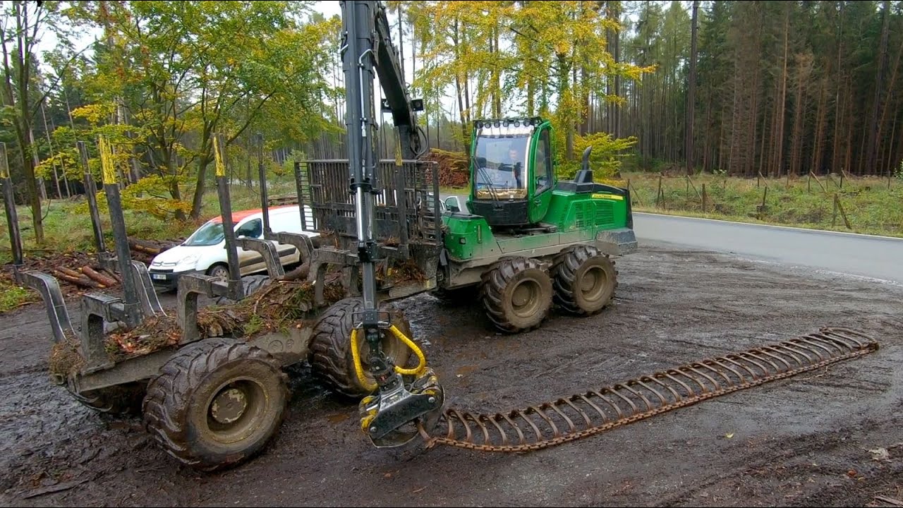 Montage of tracks - JD 1210G