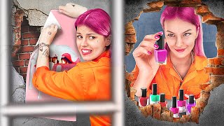 Seltsame Wege, Make-up im Gefängnis zu Schleichen!