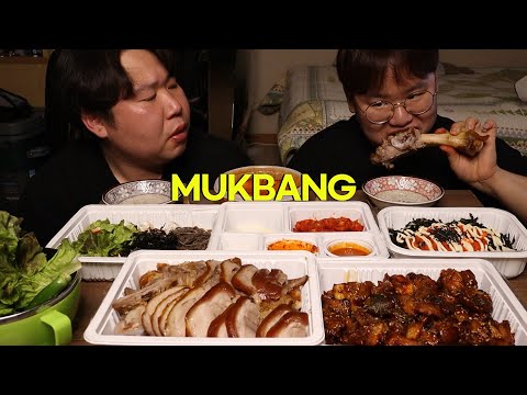 전 족발집 사장 <strong>돼지형제는</strong> 앞발만 시켜먹었어요.
