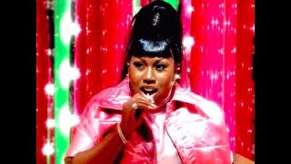 Watch Missy Elliott Beep Me 911 video