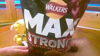 Crisplife - Walkers Max Hot Chicken Wings Crisp Review