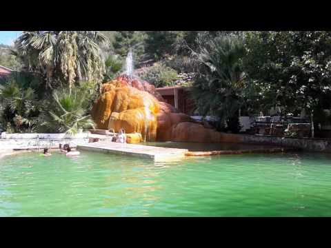 ТУРЦИЯ. ЦЕЛЕБНЫЕ ГОРЯЧИЕ МЕДНЫЕ ИСТОЧНИКИ СЕЛЕНИЯ КАРАХАИТ ВОЗЛЕ ПАМУККАЛЕ. ОТДЫХ В ТУРЦИИ.