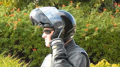 Schuberth C-3 Helmet Sun Visor Operation.mp4