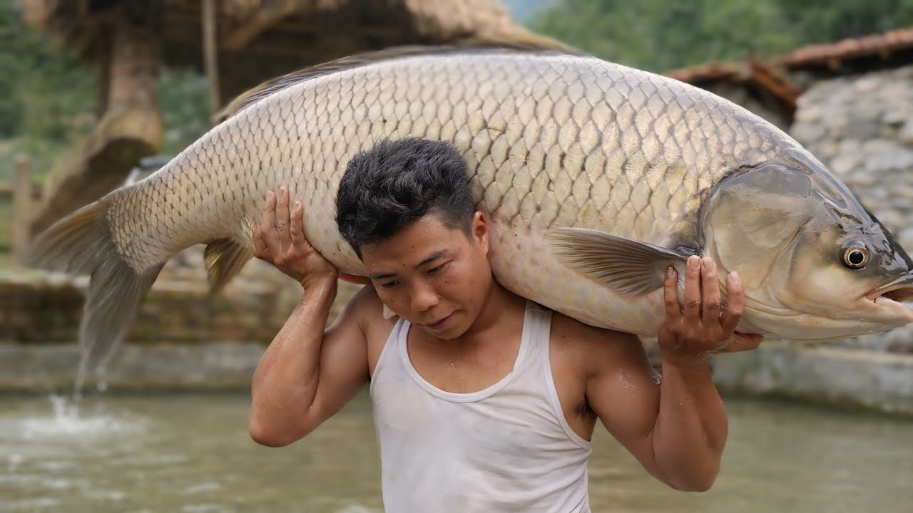 CEO Harvests Rare Wild Bananas and Turns Them Into Valuable Herbal Medicine