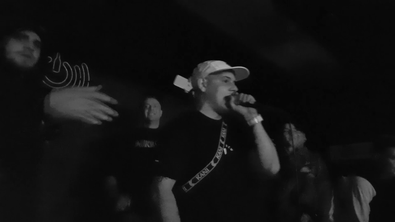 Kobik - Dozo (LIVE) / Koncert Urodzinowy Kraków adlı videoyu YouTube'da izle Kobik - Dozo (LIVE) / Koncert Urodzinowy Kraków adlı videoyu YouTube'da izle
