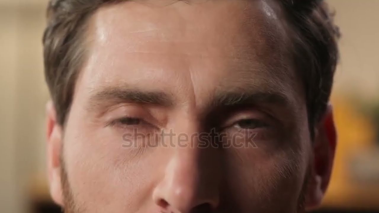 How to create thumbnail designs using a mobile phone? 