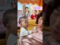 baby playing with grandma 😂 장난꾸러기 아기가 할머니를 톡톡 치며 놀리는 모습이 너무 귀엽고 웃기다 😂💛💜