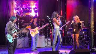 Kool Thing (Sonic Youth cover) Amplify Her - The Met, Pawtucket, RI. 10-18-26