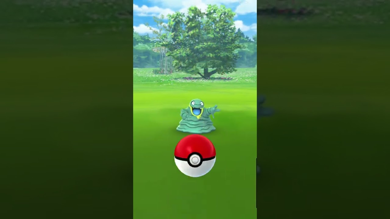 Pokemon Go Catching An Alolan Grimer!