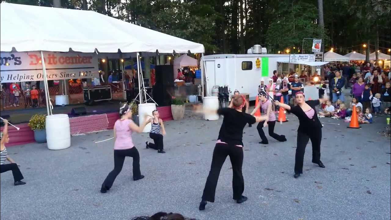 Poquoson Islanderettes at Seafood Festival 2013 - YouTube