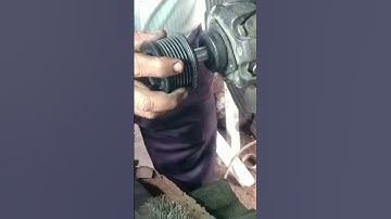 Rod turning on lathe machine lathe operation #lathemachine  #mechanicalengineering  #ytshorts #viral