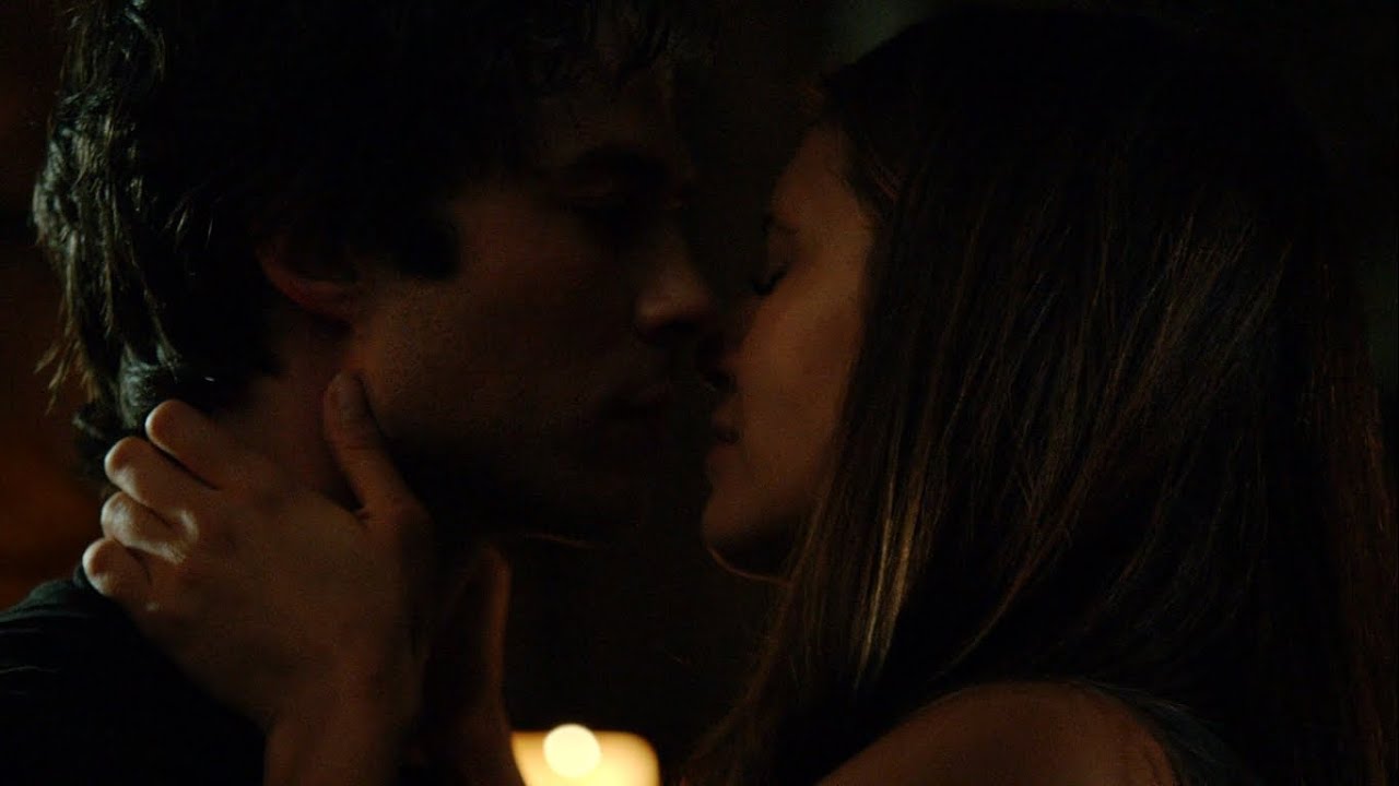 Vampire Diaries': Elena Kisses New Boy In Episode 3 — Season 6