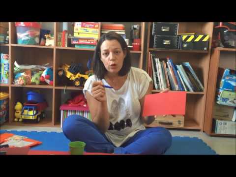 Βίντεο: Πώς να διδάξετε ένα παιδί να κόβει με ψαλίδι