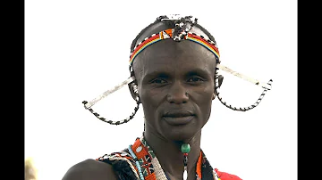 Maasai warriors Song - Traditional dance and breathing rhythmic vocals. Maasai humming