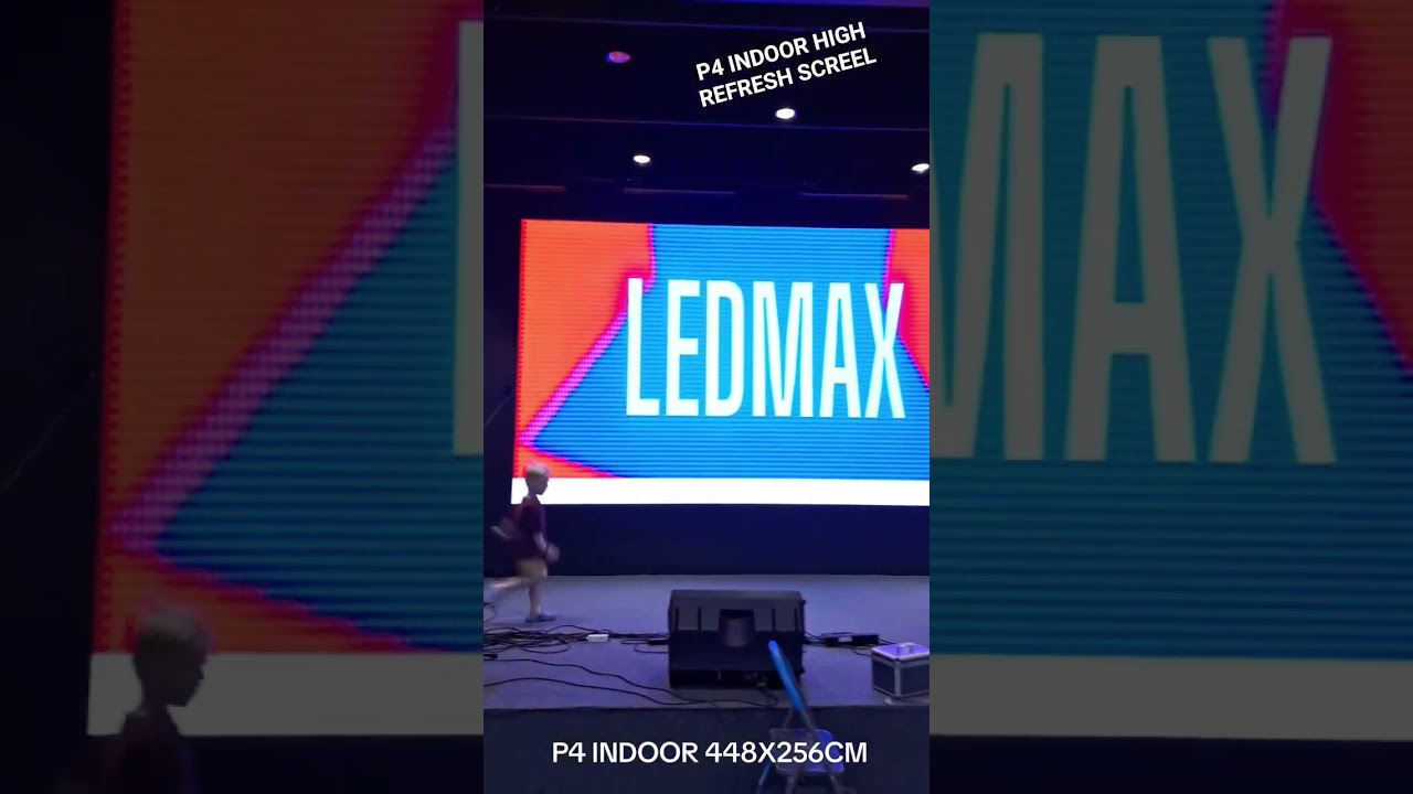 P4 indoor 448X256CM 3840hz