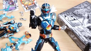 ガッチャ！のポーズも取れる！プレバン限定 装動ガッチャード-1