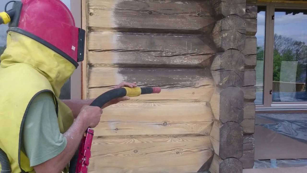 Rąstinio namo smėliavimas