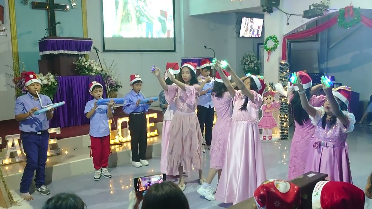 Medley Gita Sorga Bergema, Malam Kudus, Hai Mari Berhimpun, Selamat Hari Natal, Terpujilah Allah