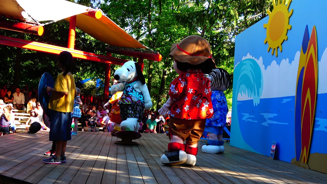 Snoopy Children s Show At Kiddie Ride Canada s Wonderland Snoopy Planet 
