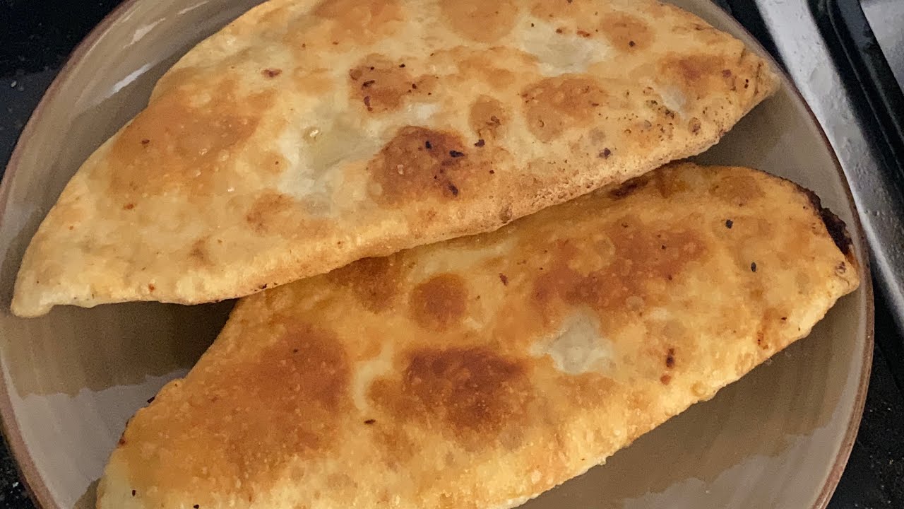 Çıtır çok lezzetli nefis Eskişehir’in meşhur çiğ börek tarifi çiğ börek nasıl yapılır
