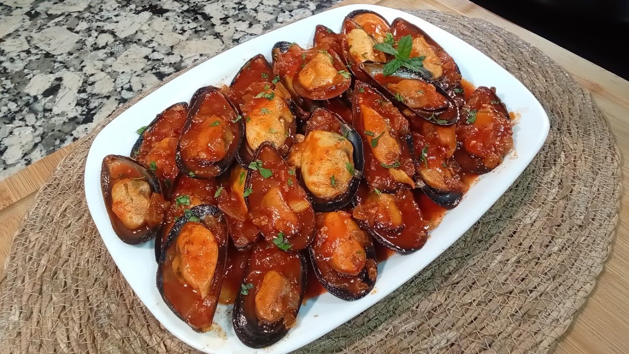 Estos son los MEJILLONES EN SALSA más deliciosos que he comido 