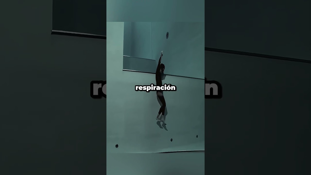 NADIE AGUANTA ESTO en la piscina más profunda #freediving #récord #increíble