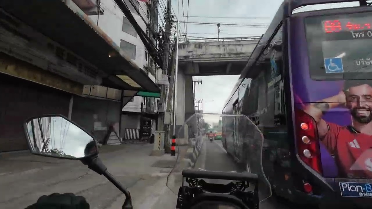 เริ่มเจริญ รถก็เริ่มเยอะ Riding ASMR CB500X