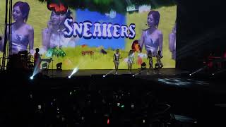 SNEAKERS │ ITZY - BORN TO BE 2nd World Tour in London 4K 24042024