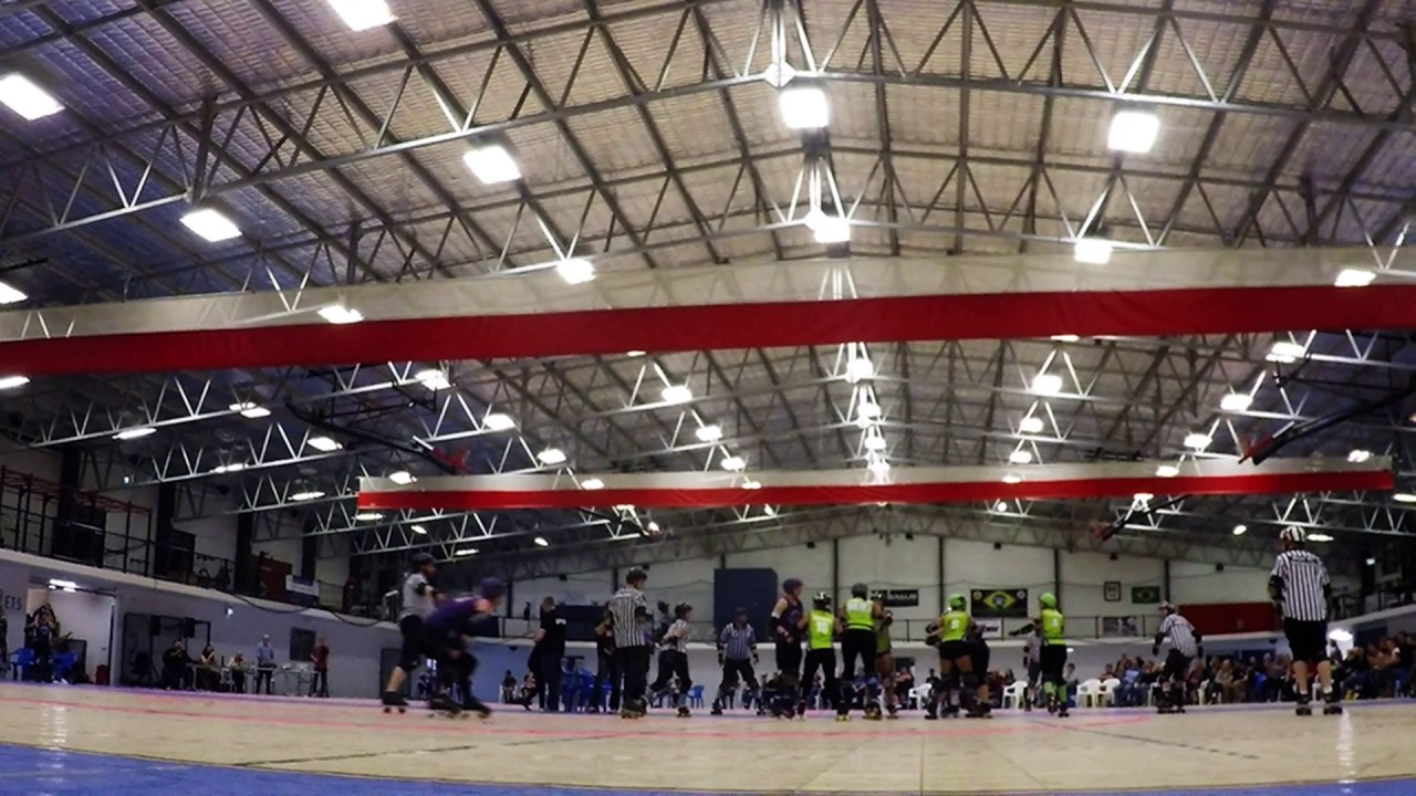 UOW Sports Hub hosts women's roller derby comp!