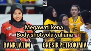 Megawati kena bodyshot yola yuliana di Livoli divisi utama 2022 bank jatim vs gresik petrokimia