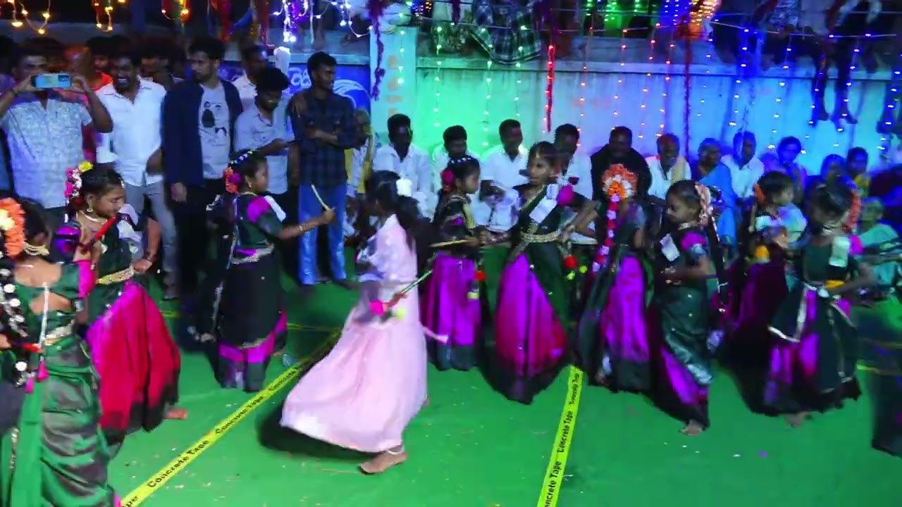 SANKRANTI PANDAGOCHE KOLATAM MASTER SUDHEER CELL-874029720[Ayodyarama Kolata Brundam Kavalakuntla]