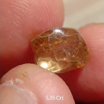 Seperti Inilah Bentuk Berlian Mentah Sebelum Di Olah Dan Bernilai Mahal.