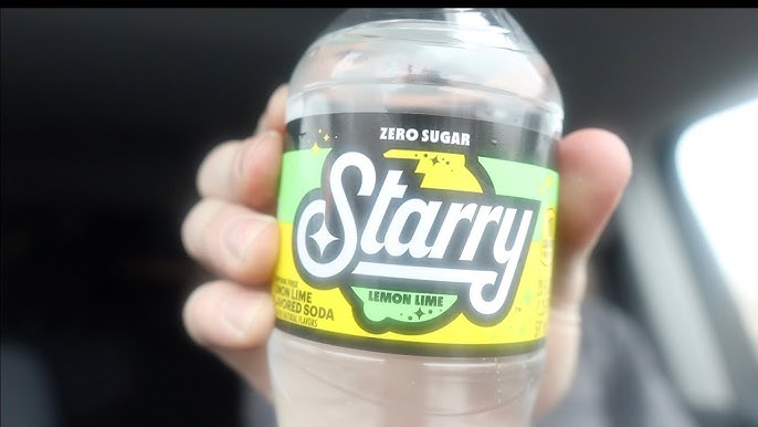 Sips on-the-go shouldn't be boring. 🍋 That's why @cassey designed the, starry night bottle