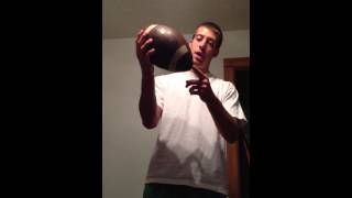 How to grip & throw a football