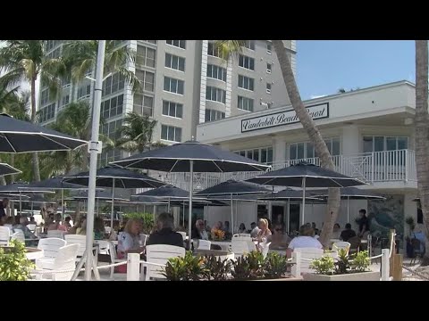 Turtle Club restaurant reopens in Naples