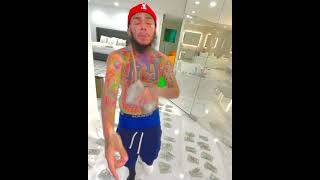 Celebrity 6IX9INE Shows his house with money Wealth