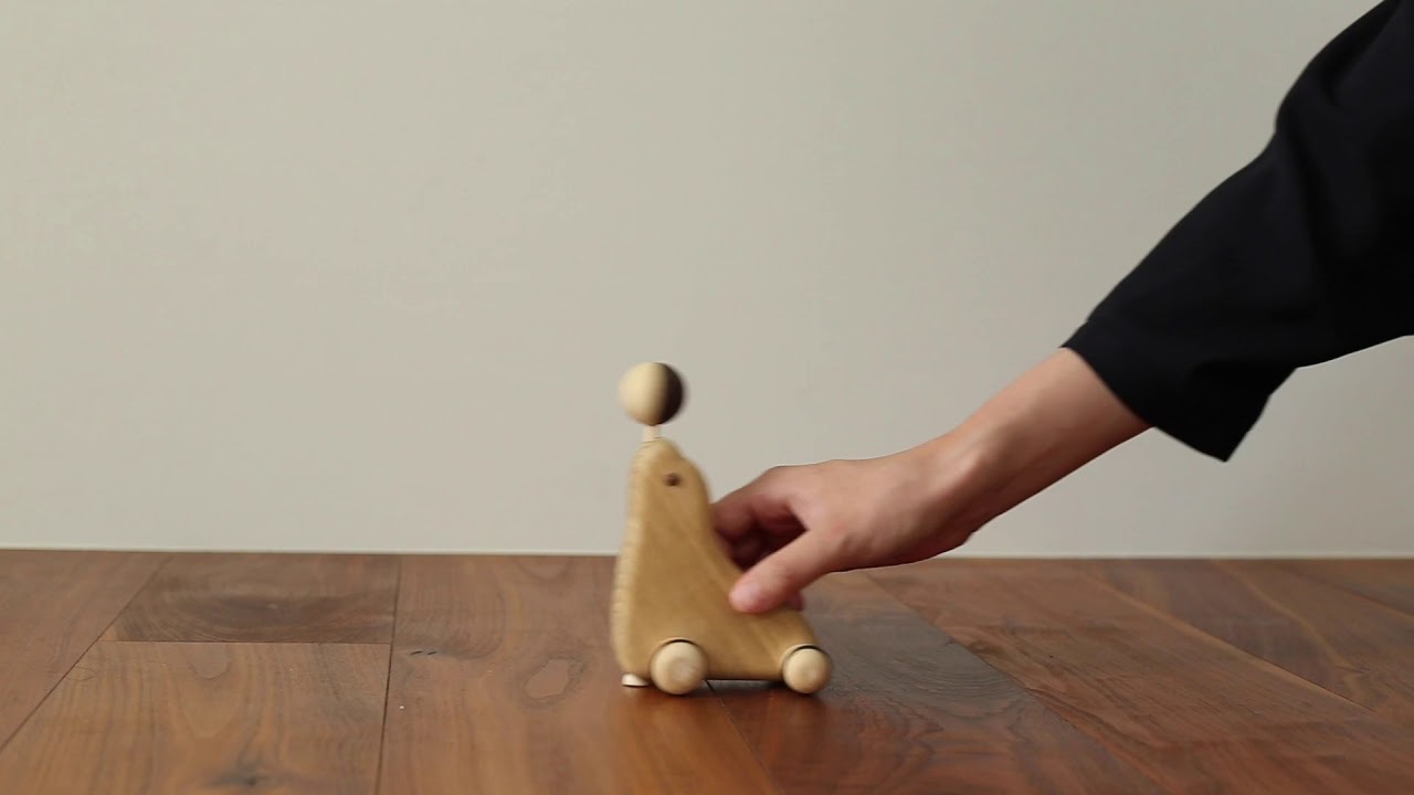 木の動く玩具 リス -生き生きと動く、木のおもちゃ - スタイルストア