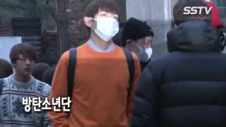 Vid 161223 Bts On The Way To Music Bank