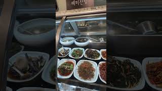 Корейские панчаны 😋😋😋#시장#рыноквкорее#корейскаяеда#панчан#пусан#корея#рекомендации#нашивкорее