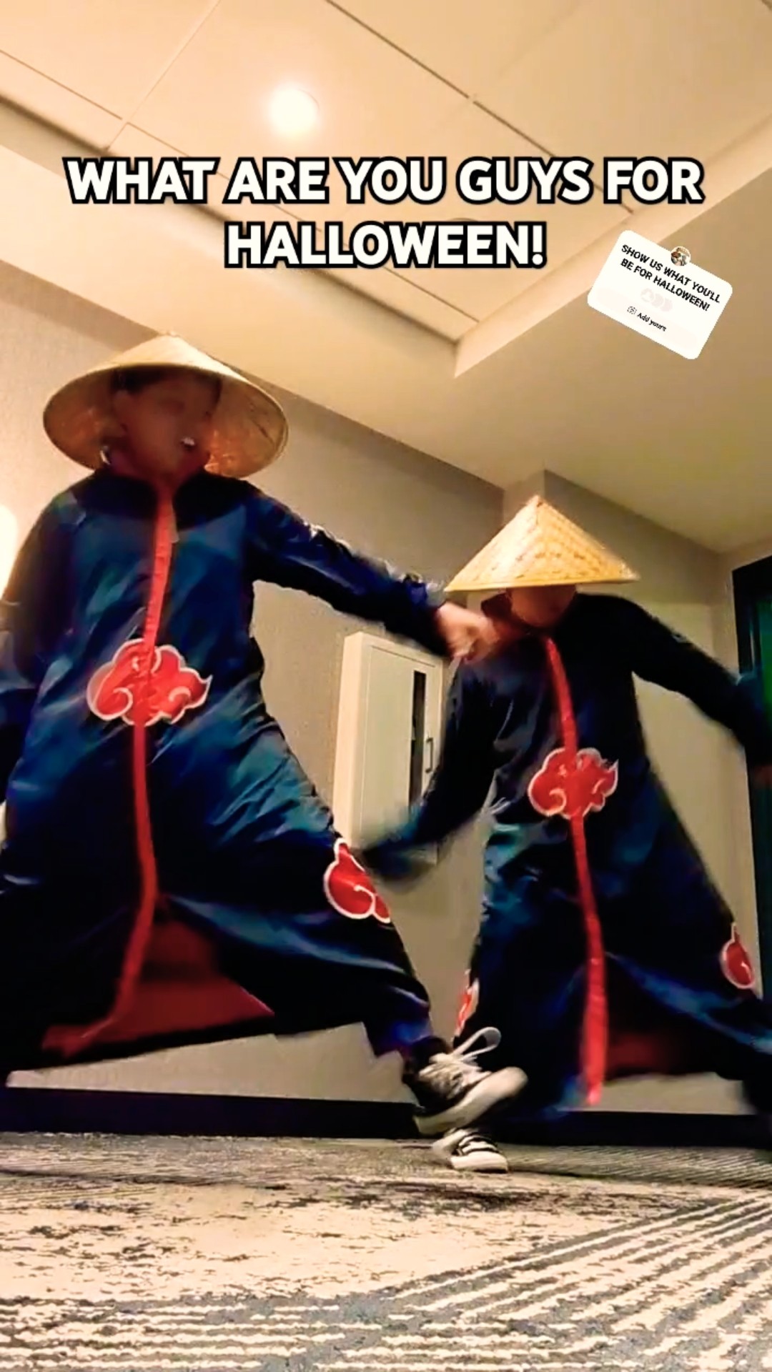 WHO'S EXCITED FOR HALLOWEEN! #dance #twindance #foryou #danceshorts #halloween #anime #shorts