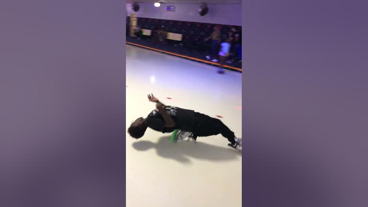 This is wild! π€― Kid attempting a crazy move at the roller rink. π #shorts This is wild! π€― Kid attempting a crazy move at the roller rink. π #shorts