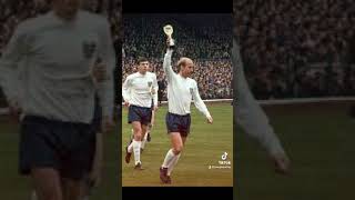 RIP BOBBY CHARLTON 😢