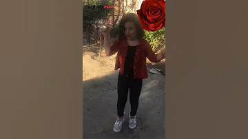 طز بعشرتهم رقص طفلة 