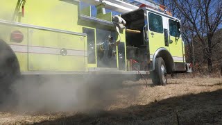 Straight piped 2 stroke diesel V8 roars to life after sitting for 6 months, my 4x4 pierce ladder