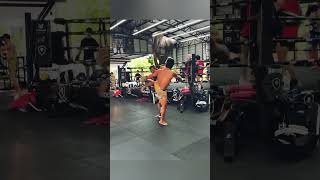 Robot Gae 🤖 Back with Kick Training #muaythai#trainergae#kickboxing