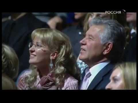 8 марта юдашкина